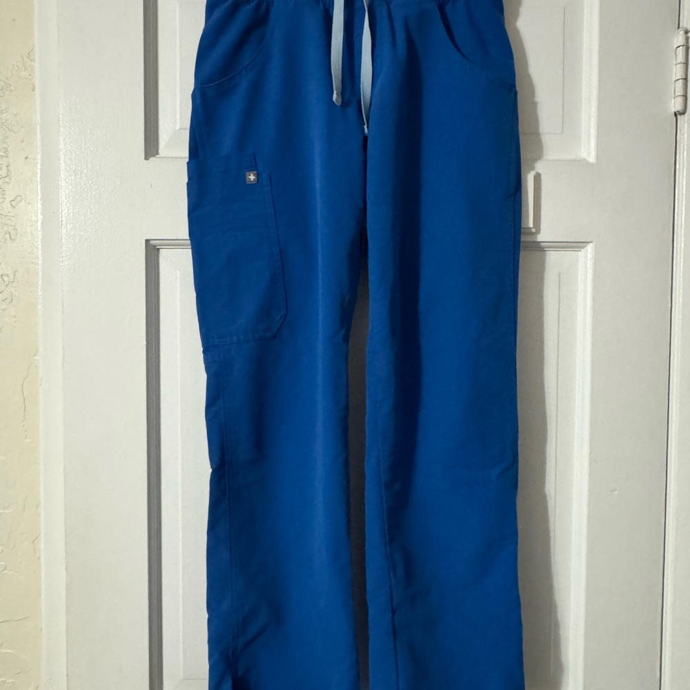 Figs Kade Cargo scrub pants in royal blue XS|P